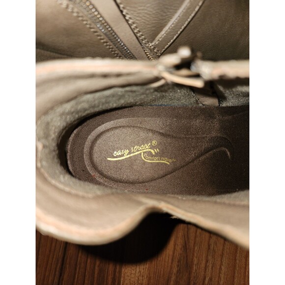 EASY STREET COMFORT WAVE ELLERY ZIPPER TAUPE TAN ANKLE BOOTIES BOOTS WOMENS 8.5M - Picture 6 of 8